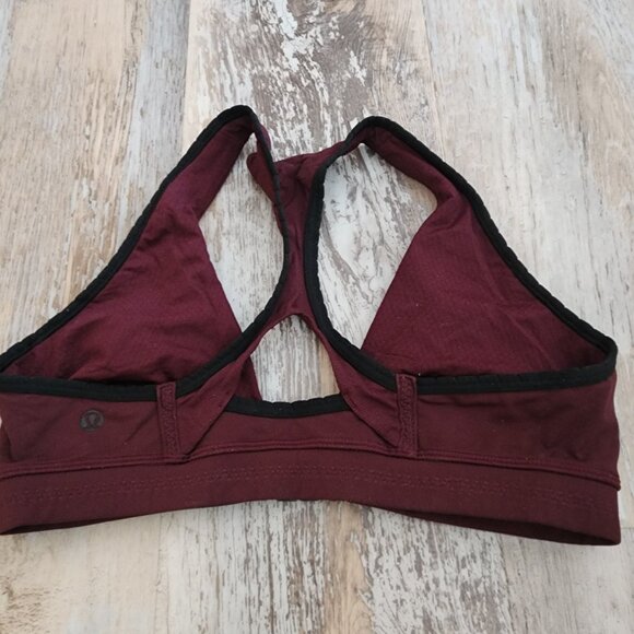 Lululemon Womens front clasp sports bra - Picture 6 of 6